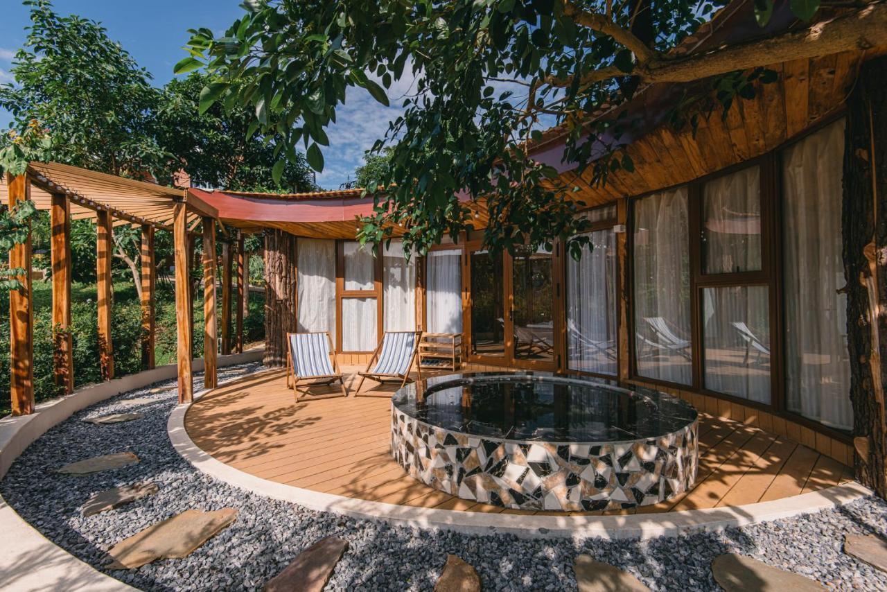 U Lesa - Nha Ben Rung Hotel Hanoi Exterior photo