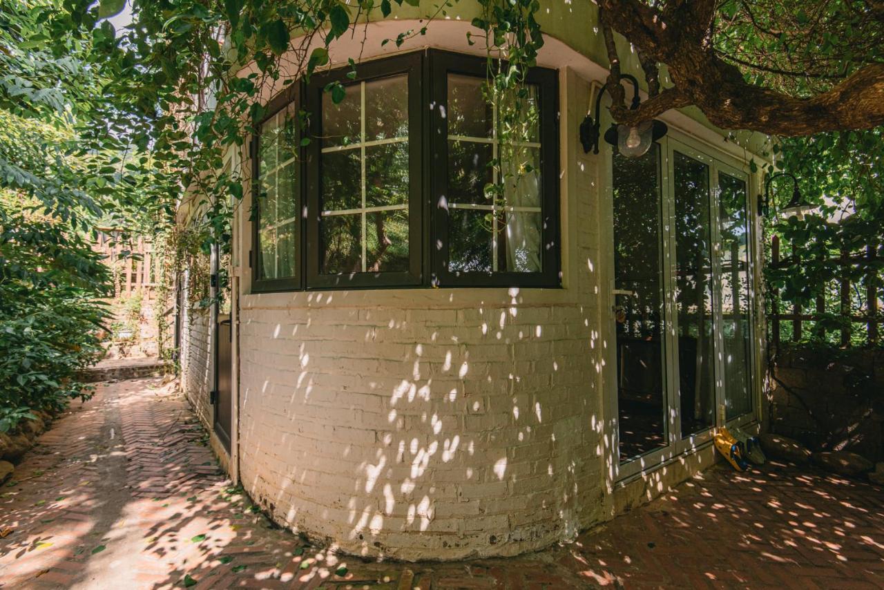 U Lesa - Nha Ben Rung Hotel Hanoi Exterior photo